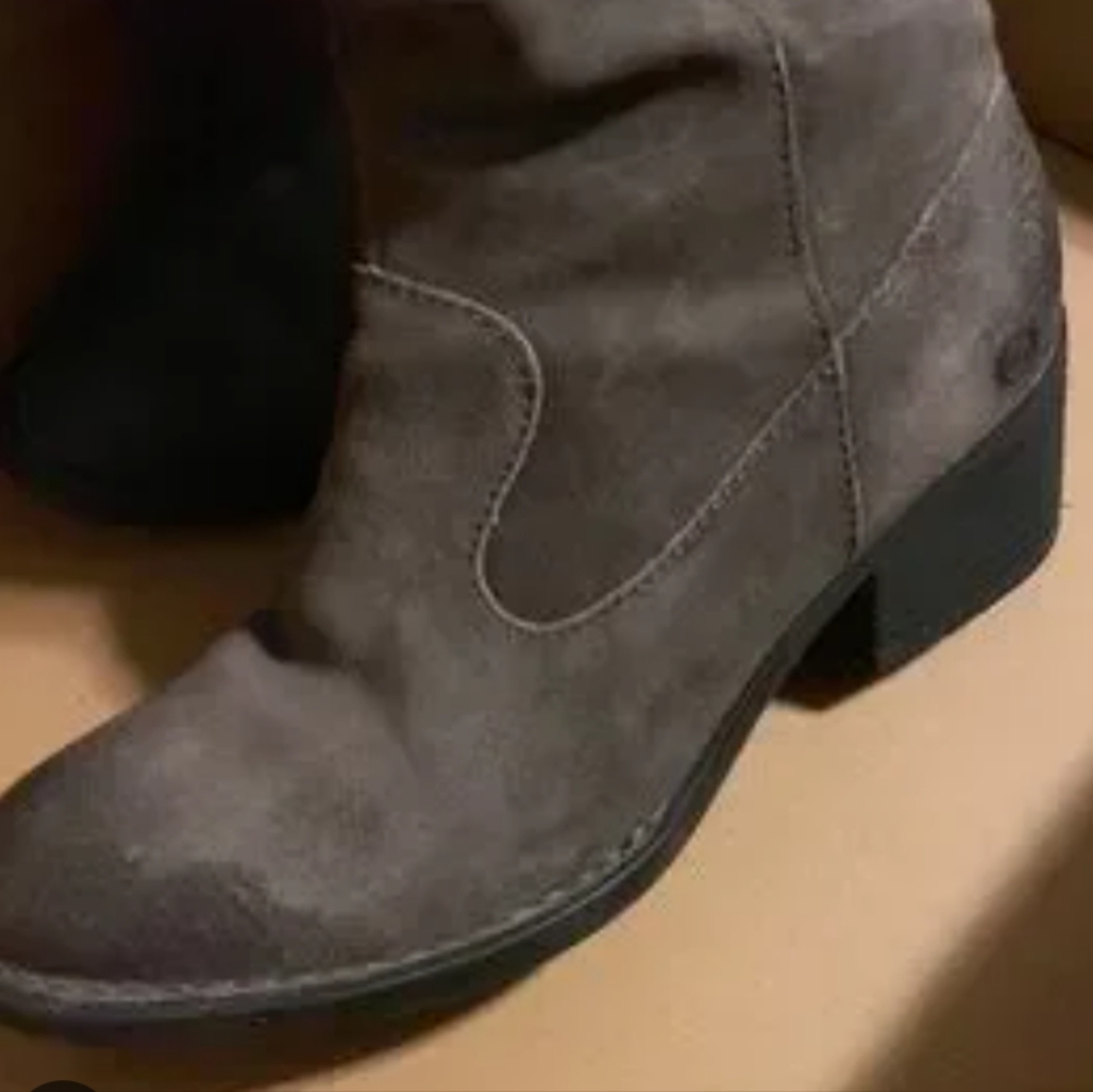 BORN BRAND BOOTS!  BASIL !!  Charcoal Suede Over the Knee Boots!! - Picture 12 of 12